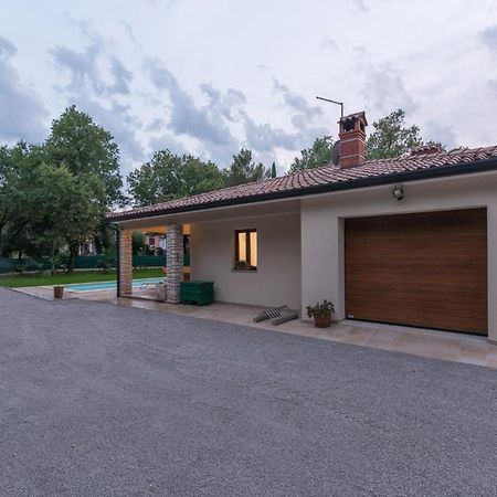 Villa Mirabella 乌马格 外观 照片