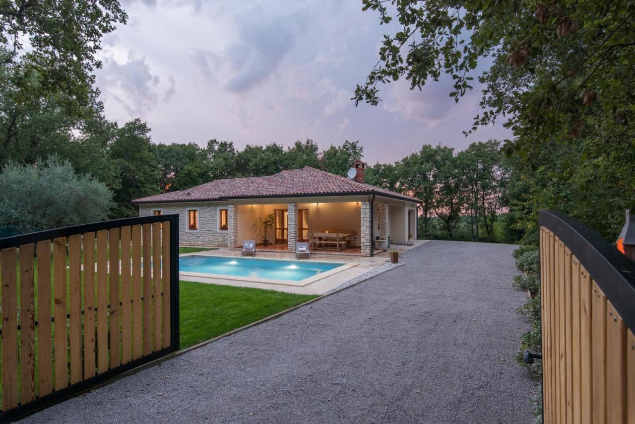Villa Mirabella 乌马格 外观 照片
