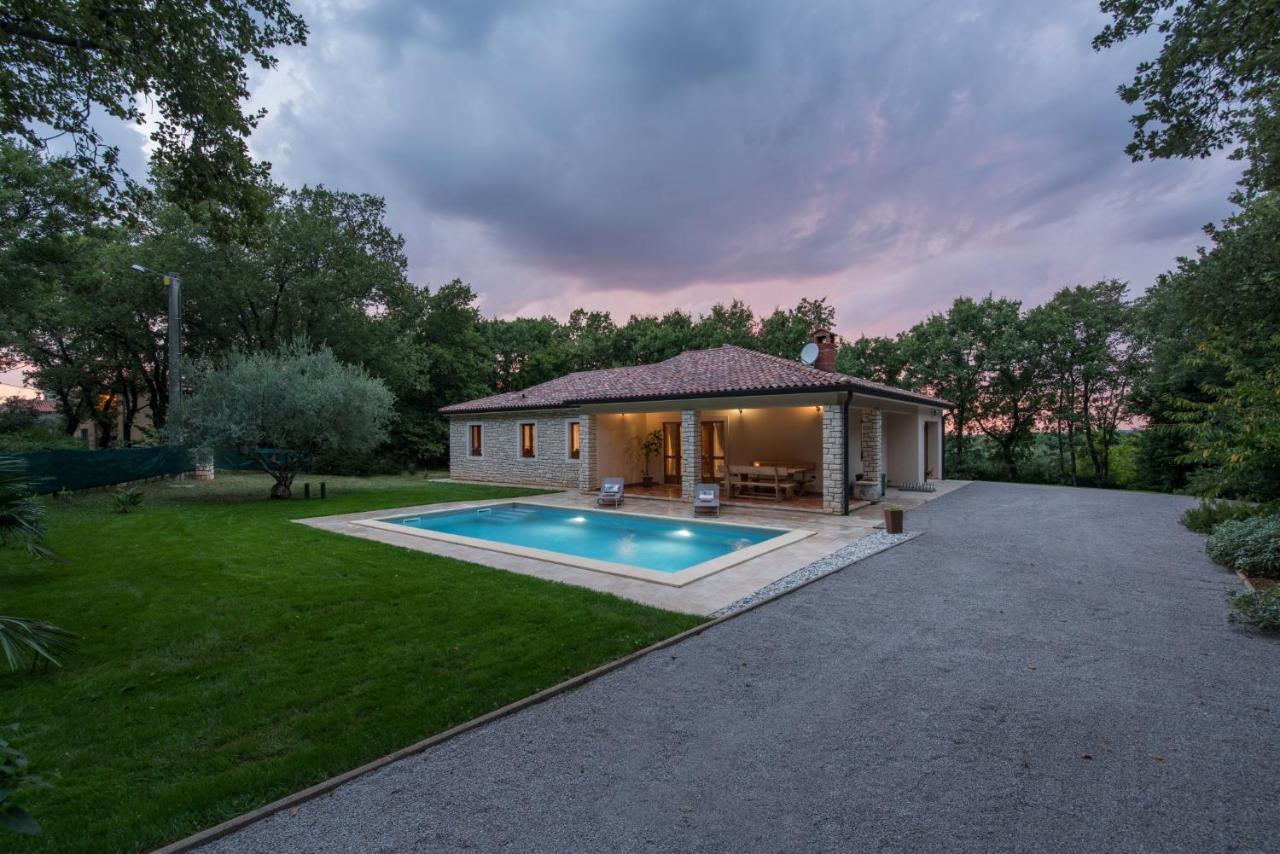 Villa Mirabella 乌马格 外观 照片